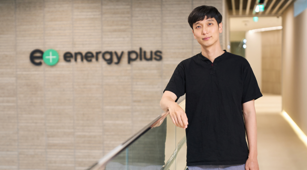 Rae Wook Cho, manager in charge of engine oil technology development, at the GS Caltex R&D Center